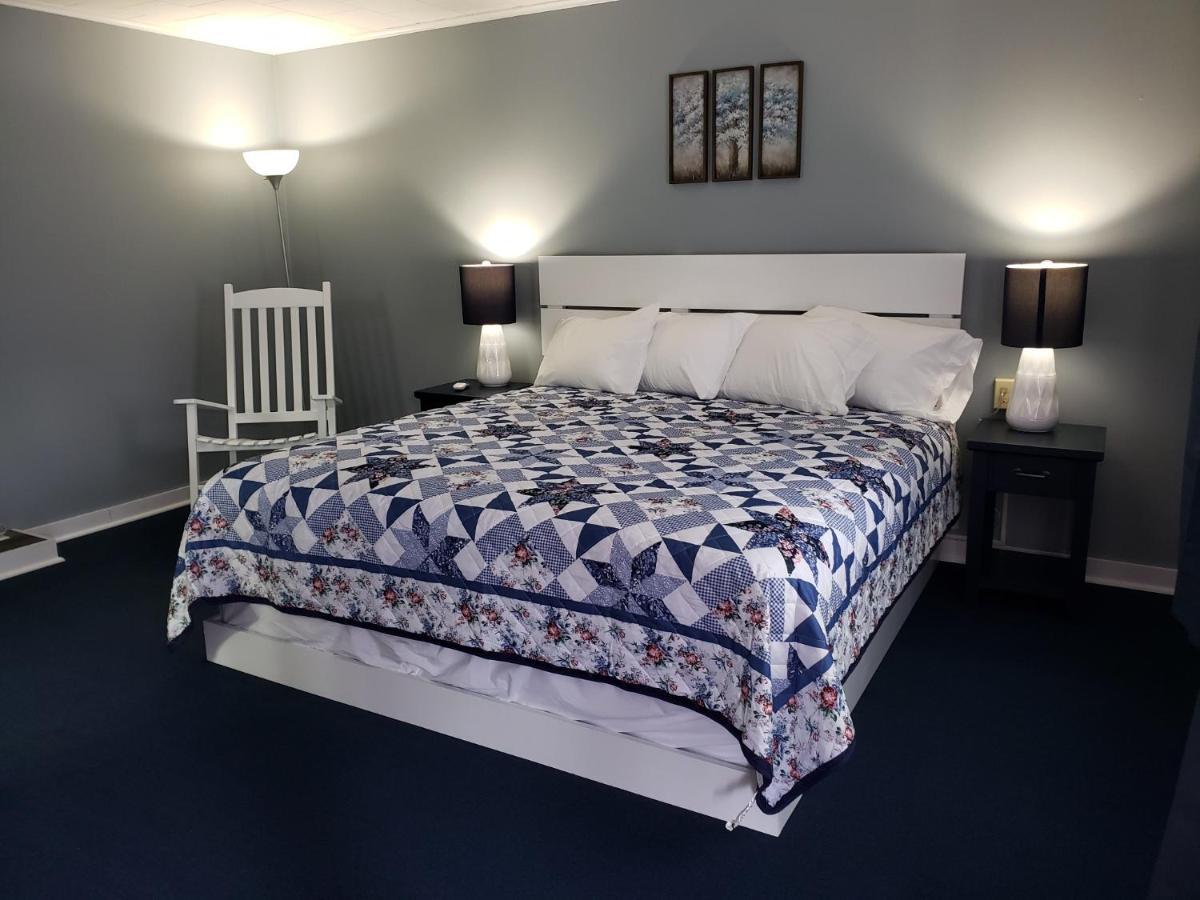 Blue Ridge Motel Schroon Lake Exterior photo