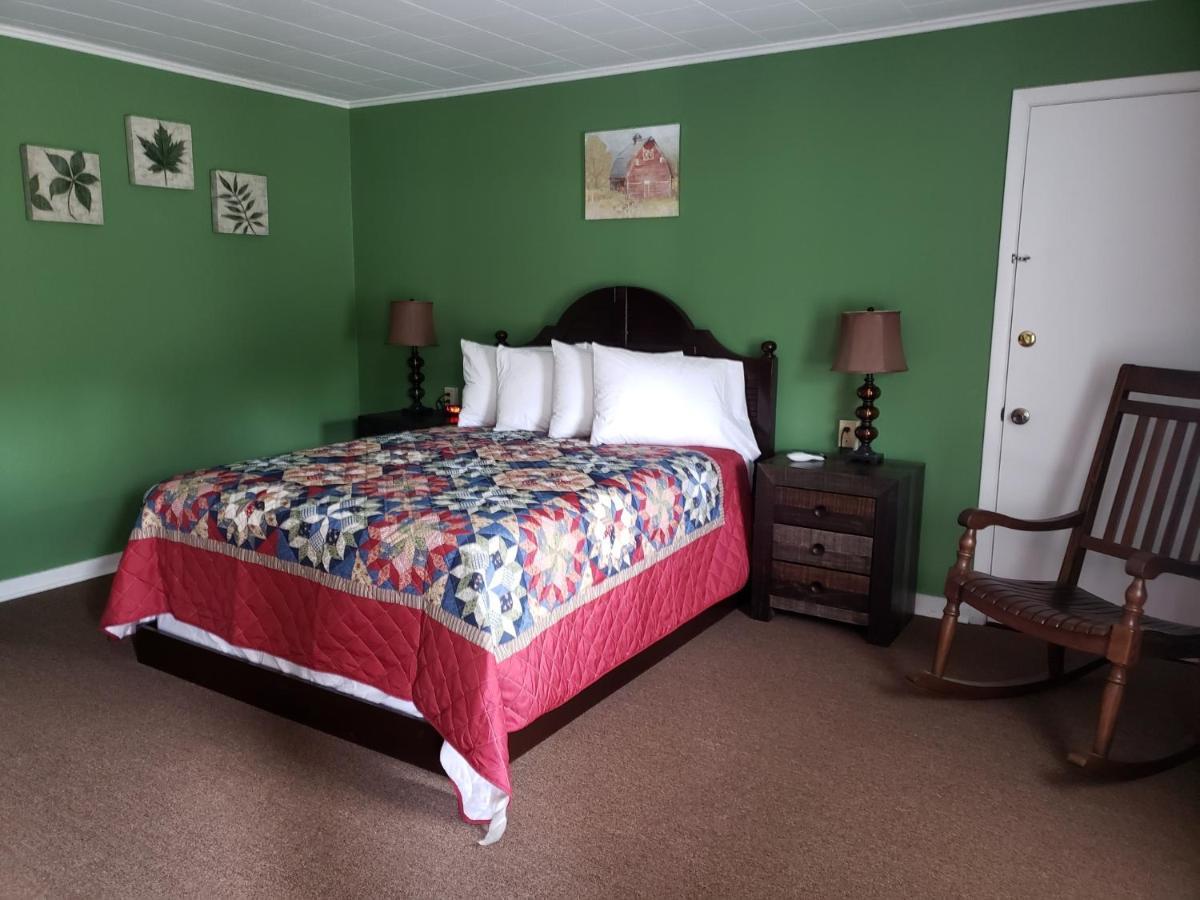 Blue Ridge Motel Schroon Lake Exterior photo